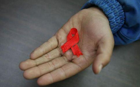 艾滋自我检测_艾滋病感染症状_艾滋