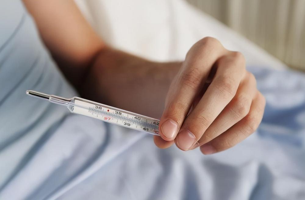 艾滋咽喉炎是急性还是慢性的症状_艾滋病的哨点监测期是几个月_艾滋病急性期