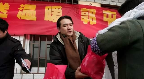 已婚男艾滋病人的自述_病人术后感染艾滋_艾滋病人自述