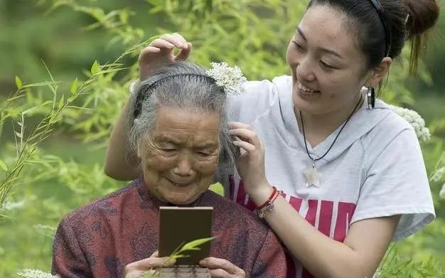 艾滋病急性期具有传染性吗_艾滋病急性期_急性期艾滋病患者自述症状