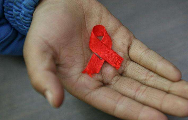 初期艾滋病患者症状_艾滋病初期_初期艾滋病的症状